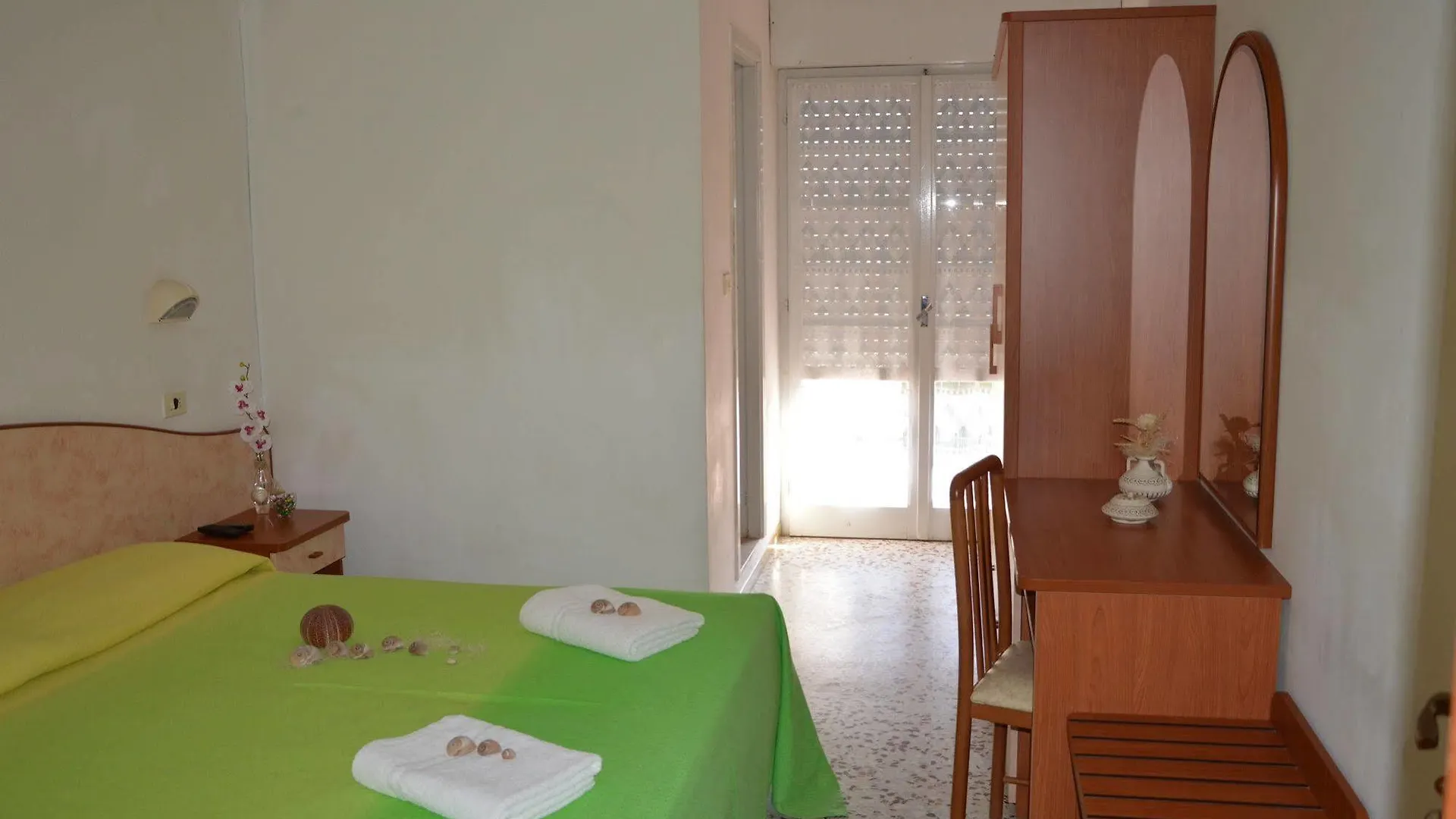 ***  Hotel Holiday Sunshine Summer Misano Adriatico Italia