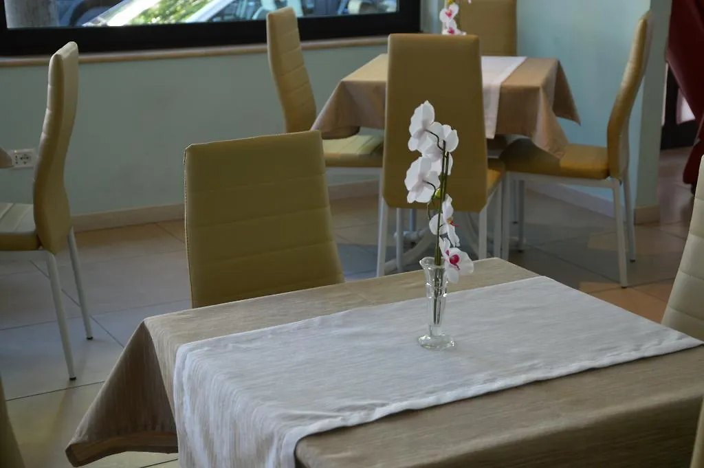 Hotel Holiday Misano Adriatico 3*,